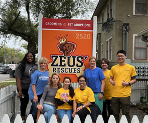 Volunteer day at Zeus’ Pet Rescue Volunteer day at Zeus’ Pet Rescue